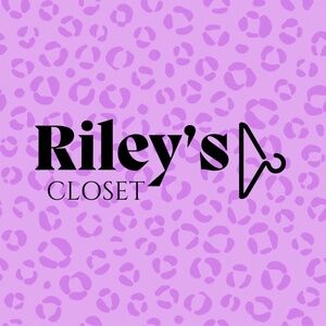 🛍️🛍️LIKE to be notified when I’m LIVE🛍️🛍️